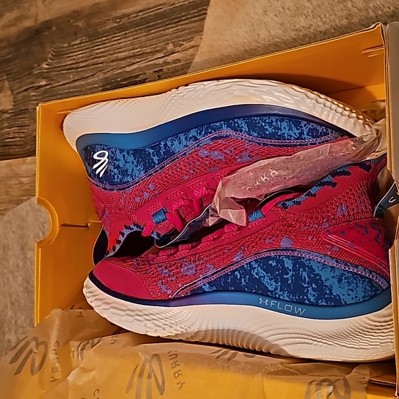 Under Armour Other - NWT Curry 8 PI Day Size 5Y